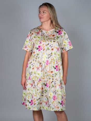 KATRIINA puuvillamekko, painokuosi Niitty, luonnonvalkoinen